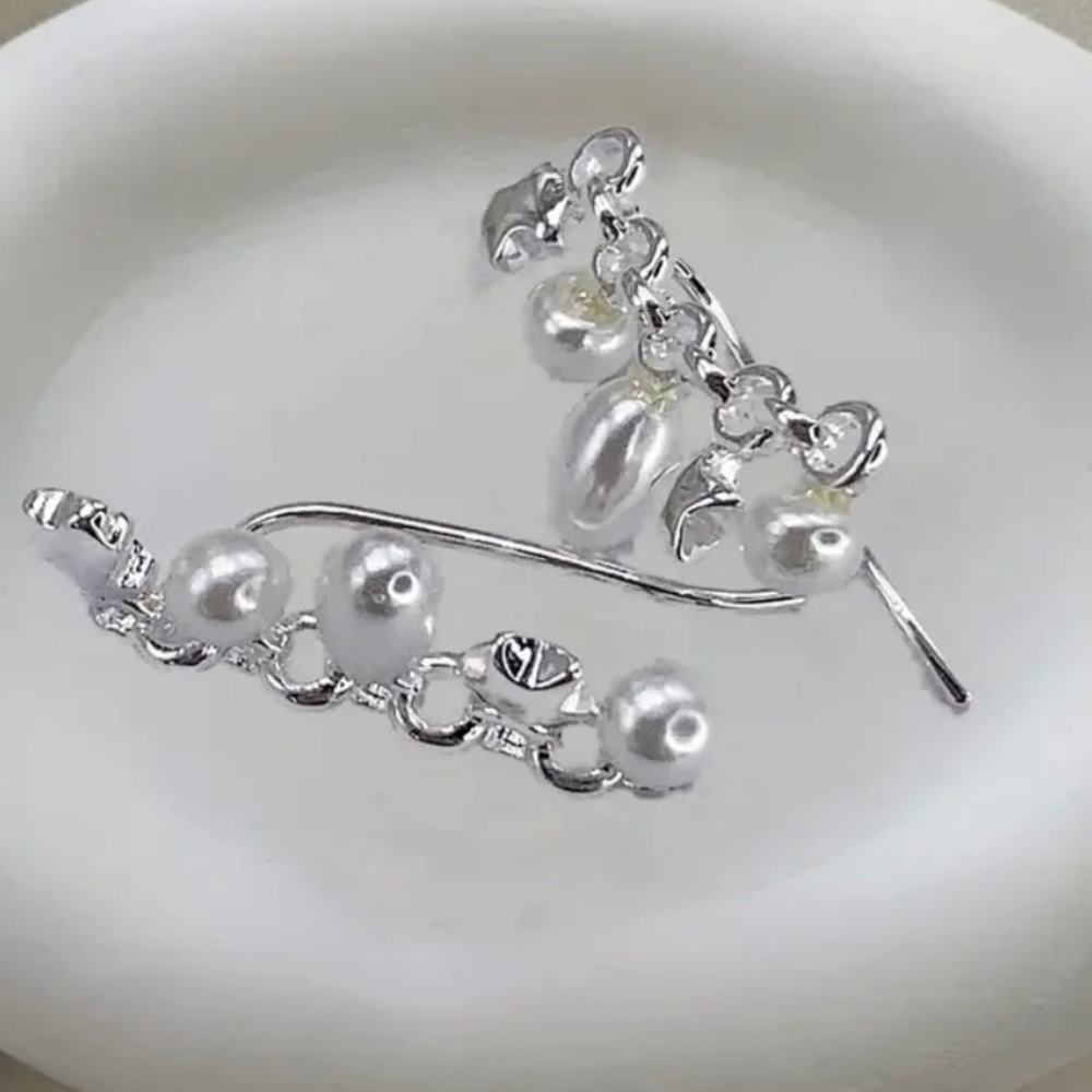 Tous Shapes Pea in a pod Pearl Row Line Earrings - Picture 9 of 16